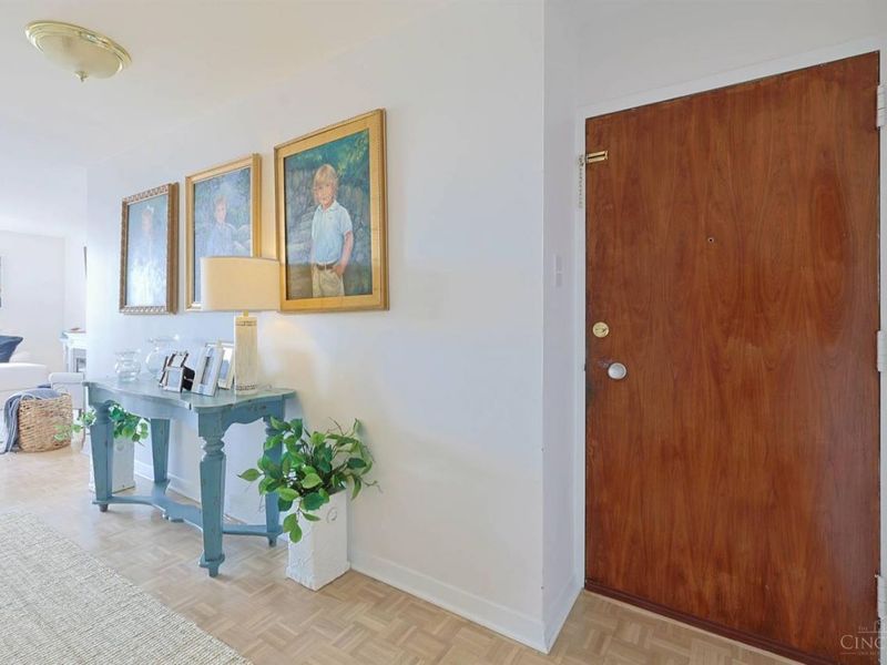 2324 Madison Road, Unit 1003, Cincinnati, OH 45208 Photo 4