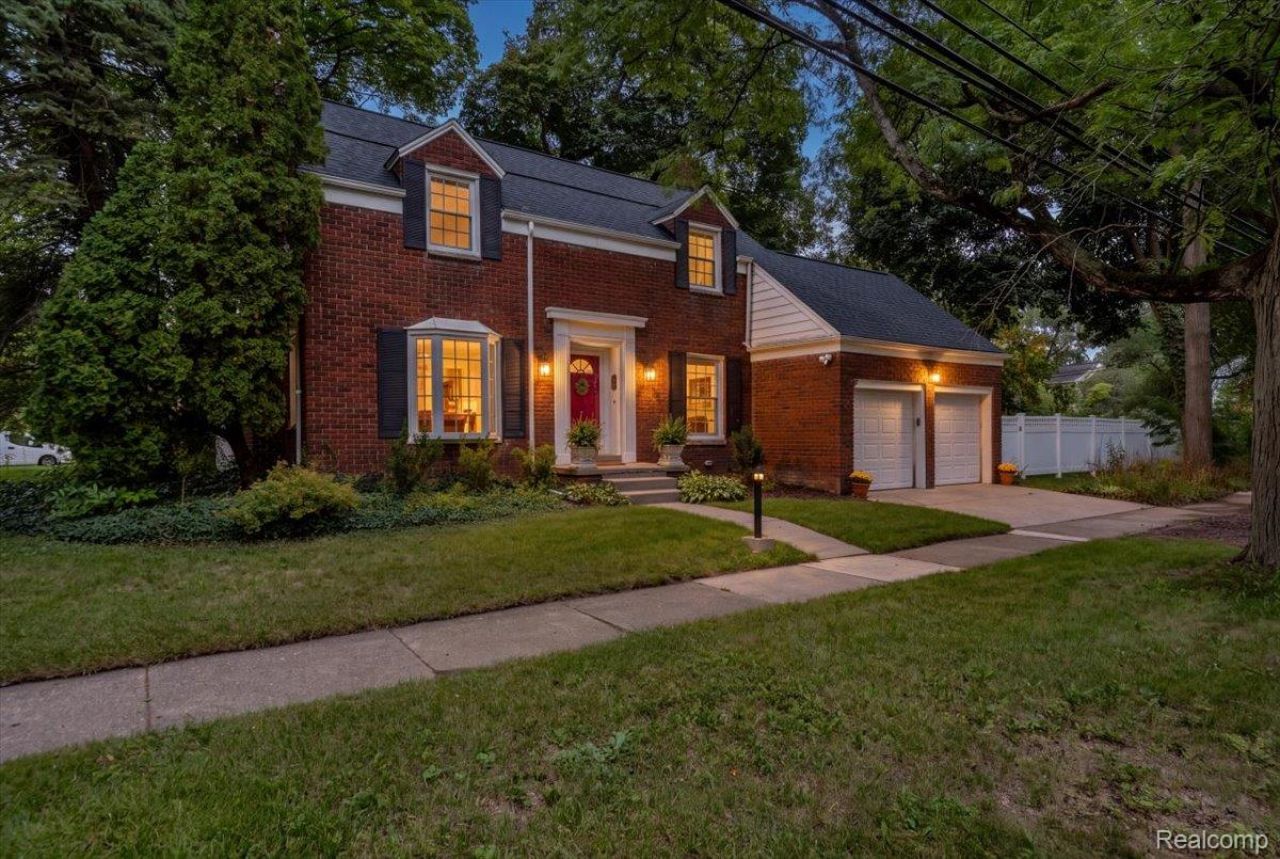 27250 Santa Barbara Drive, Lathrup Village, Mi 48076 Main Photo
