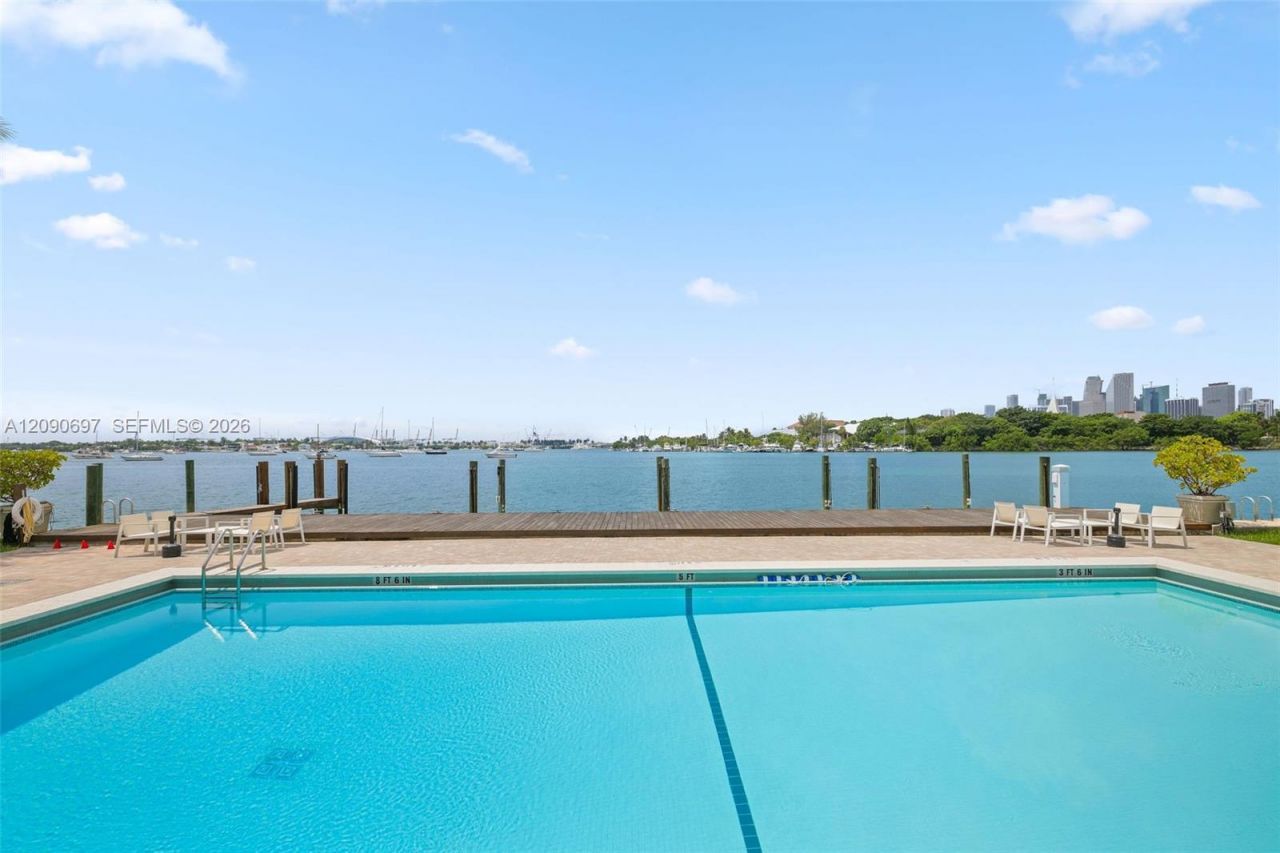 1130 Venetian Way, Unit 1D, Miami, FL 33139 Photo