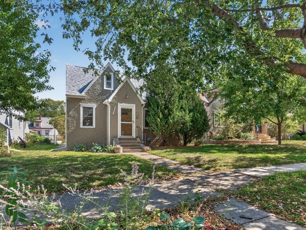 4242 Thomas Avenue N, Minneapolis, MN 55412
