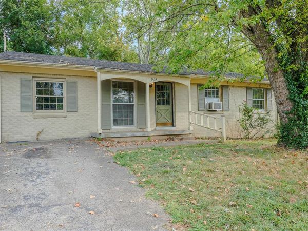 1434 Clayton Court , Bowling Green, KY 42104