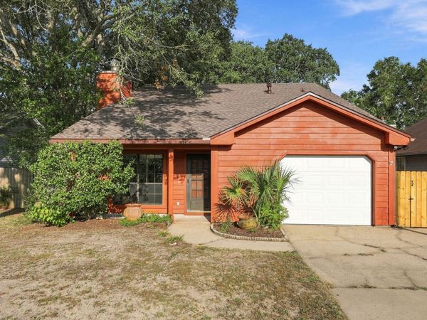 636 Fir Avenue, Niceville, FL 32578