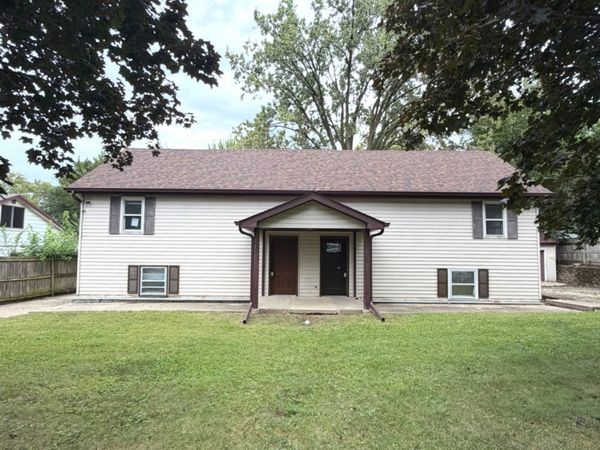 1722 Lyran Avenue , Rockford, IL 61109