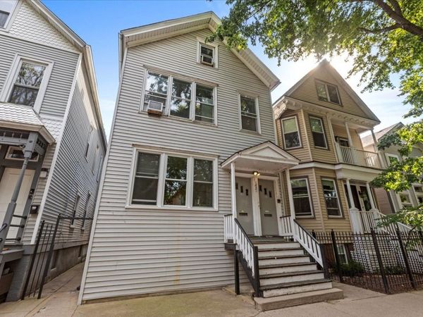 1421 W Fletcher Street , Unit 2F, Chicago, IL 60657