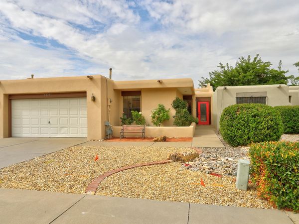 5239 Zurich Place NE, Albuquerque, NM 87111