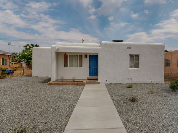 527 Gene Avenue NW, Albuquerque, NM 87107