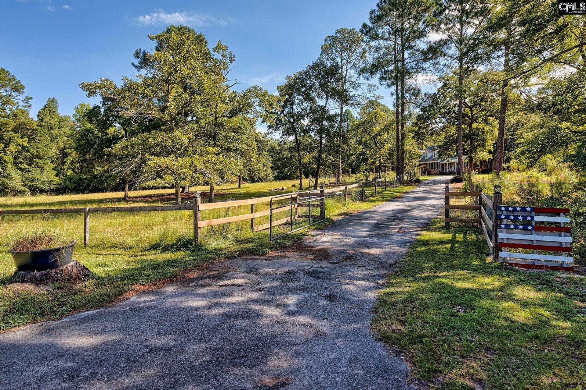 919 Windy Road Photo 7