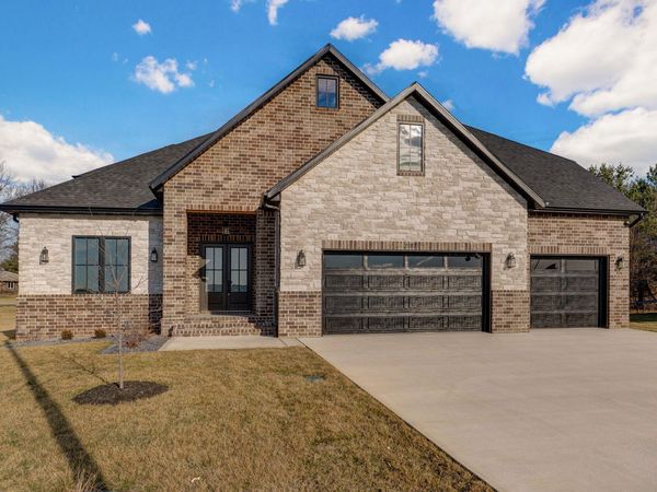 2187 N Silver Charm Avenue , Springfield, MO 65802