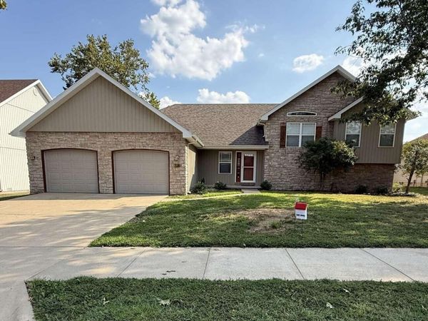 510 E Grace Street , Republic, MO 65738