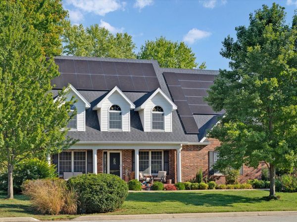 1611 Lakewood Drive , Bolivar, MO 65613