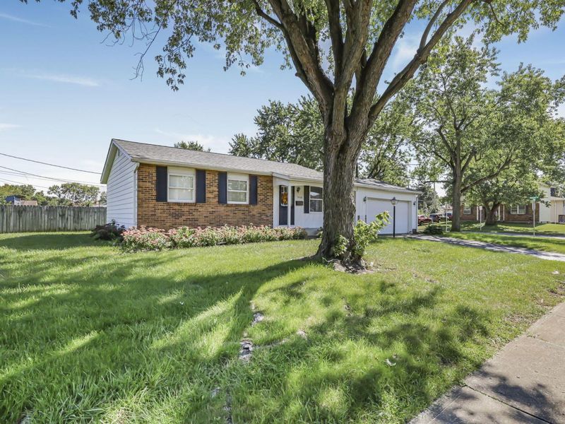 3060 Dunloe Road, Columbus, OH 43232 Photo 3