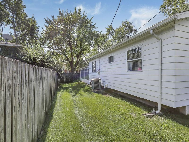 3060 Dunloe Road, Columbus, OH 43232 Photo 40