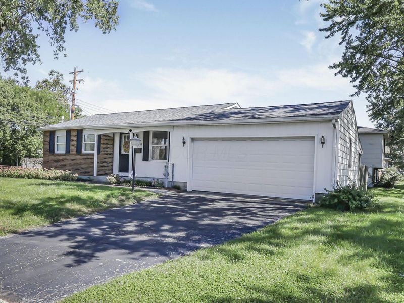 3060 Dunloe Road, Columbus, OH 43232 Photo 5