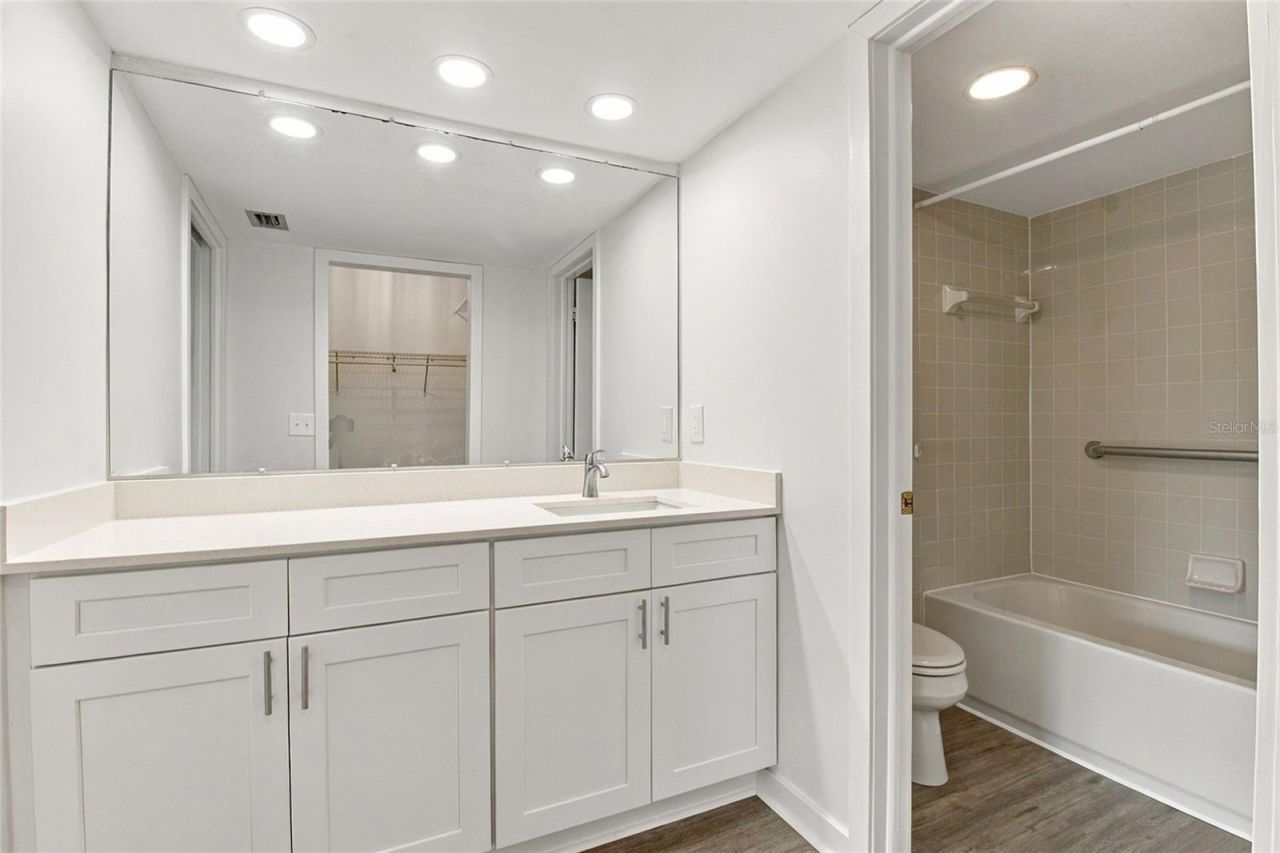 721 83rd Avenue N, Unit 202, Saint Petersburg, FL 33702 Photo