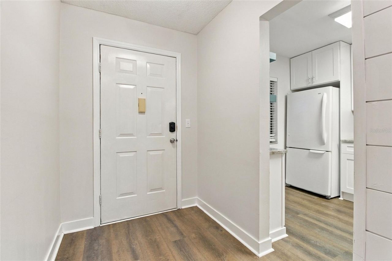 721 83rd Avenue N, Unit 202, Saint Petersburg, FL 33702 Photo