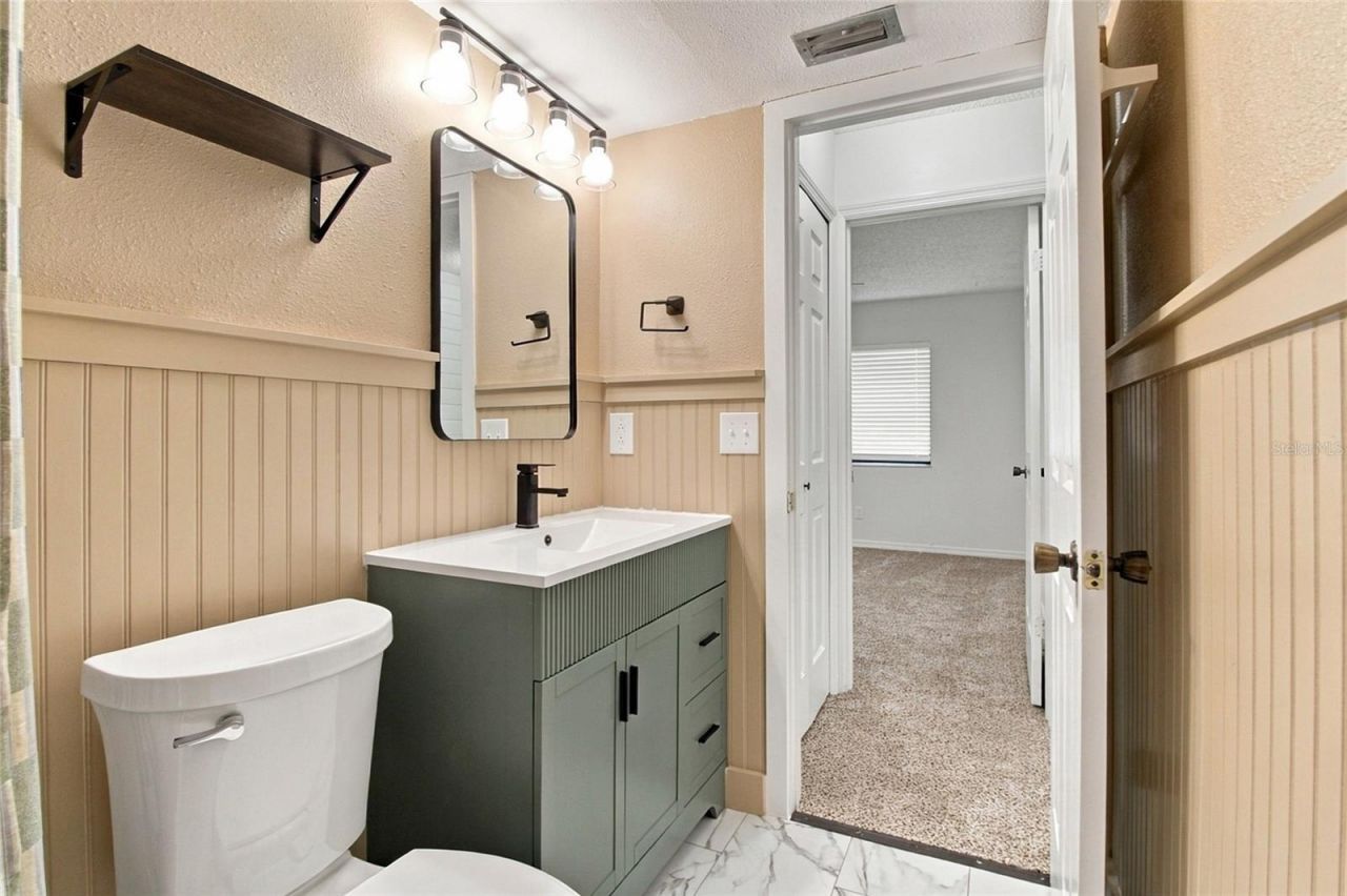 721 83rd Avenue N, Unit 202, Saint Petersburg, FL 33702 Photo