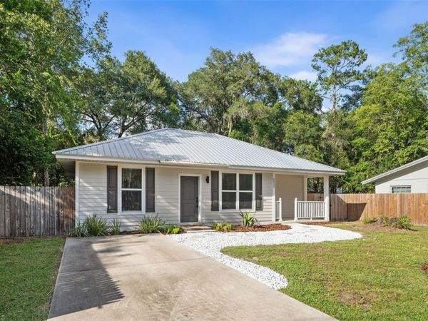 2032 NW 33RD AVENUE , GAINESVILLE, FL 32605