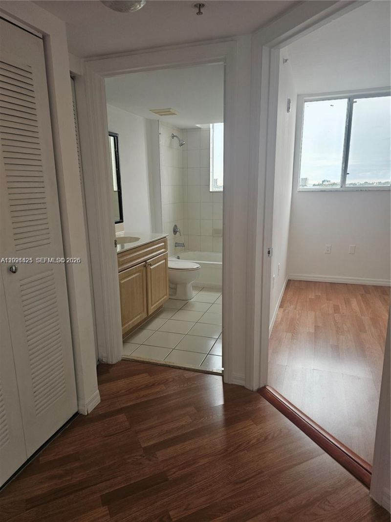 102 SW 6th Ave , Unit 604, Miami, FL 33130 Photo