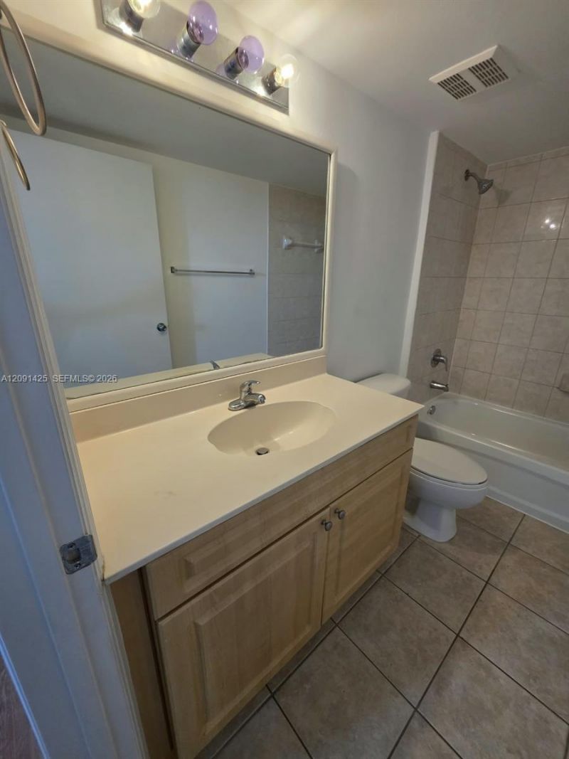 102 SW 6th Ave , Unit 604, Miami, FL 33130 Photo