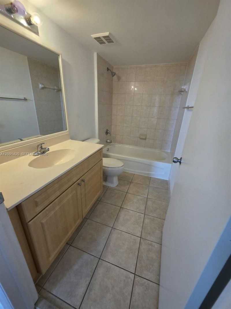102 SW 6th Ave , Unit 604, Miami, FL 33130 Photo