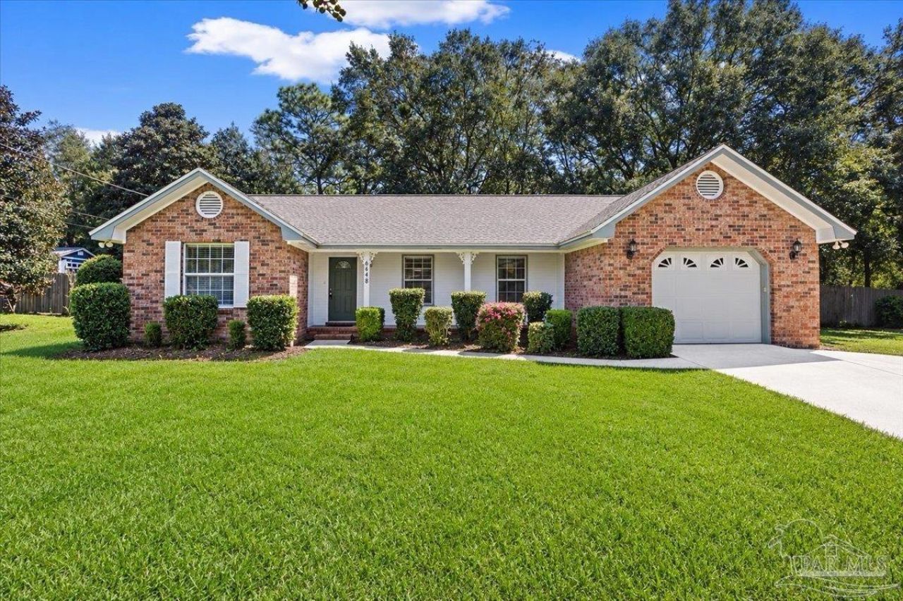 6448 Imperial Dr, Milton, FL 32570 Main Photo
