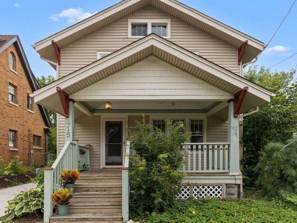 415 CHICAGO Avenue, ROCKFORD, IL 61107