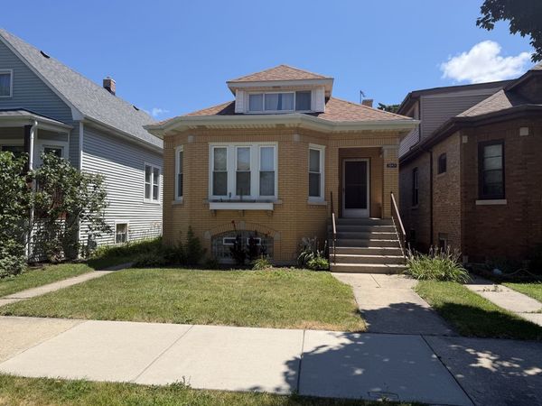 3543 N Nagle Avenue , Chicago, IL 60634
