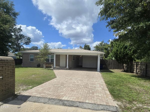 909 Bay Avenue, Panama City, FL 32401