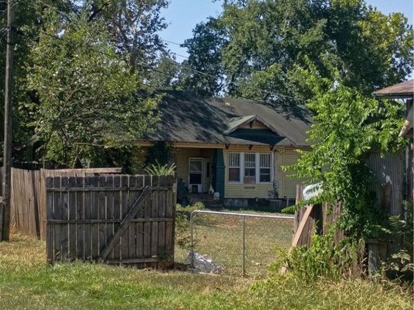 1112 Hickory Street, Paris, AR 72855