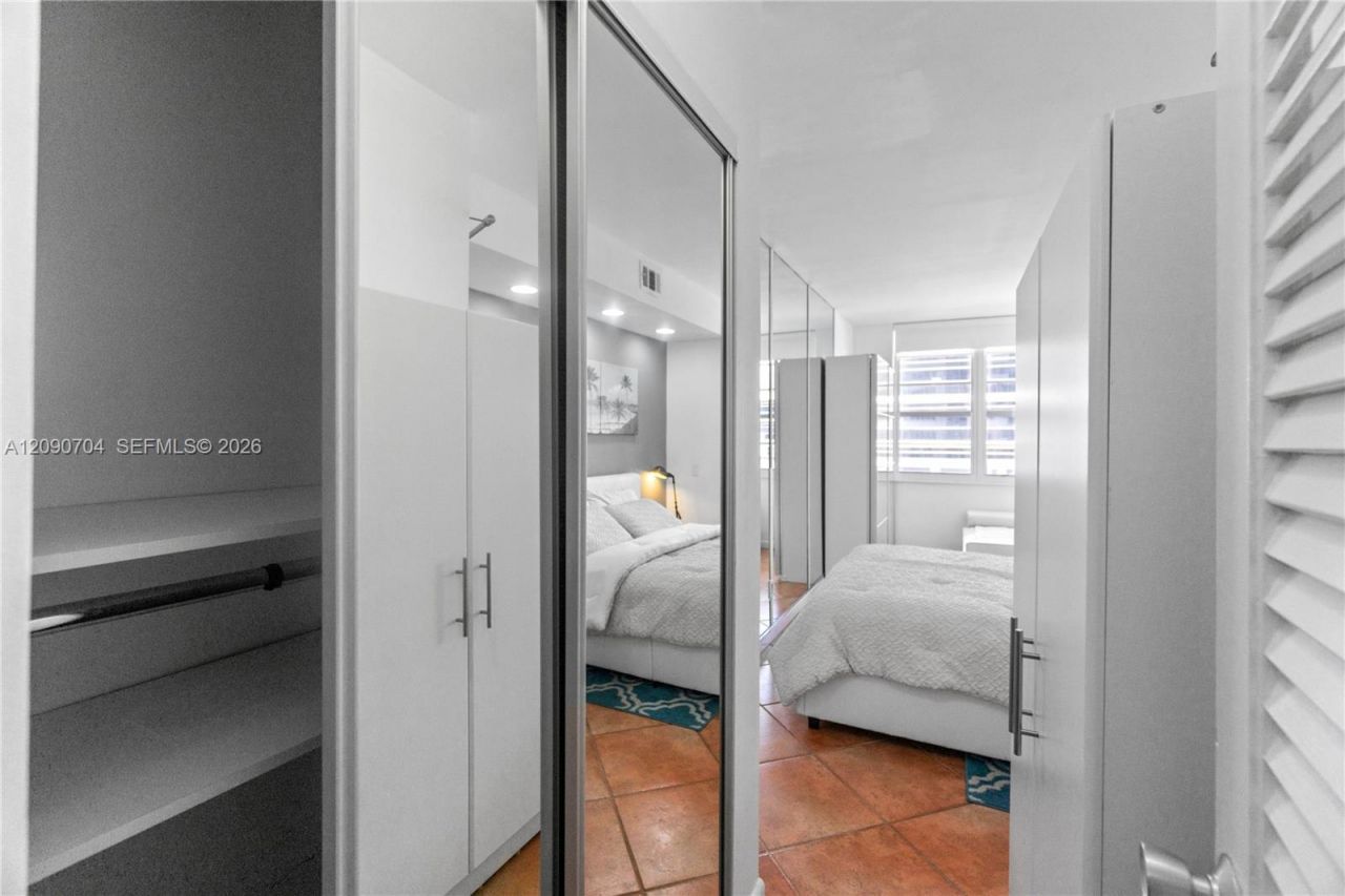 100 Lincoln Rd , Unit 1127, Miami Beach, FL 33139 Photo