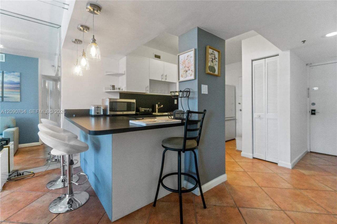 100 Lincoln Rd , Unit 1127, Miami Beach, FL 33139 Photo