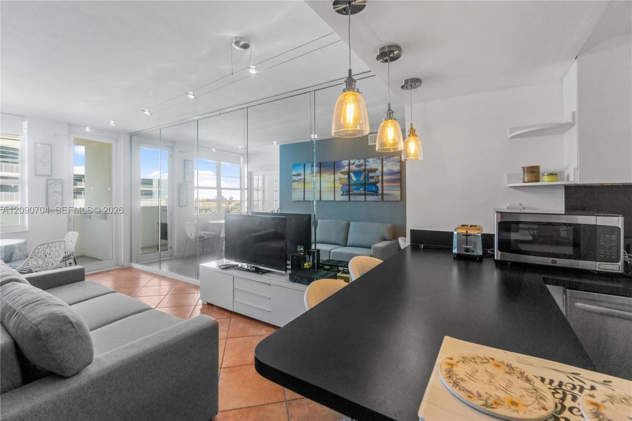 100 Lincoln Rd , Unit 1127, Miami Beach, FL 33139 Photo