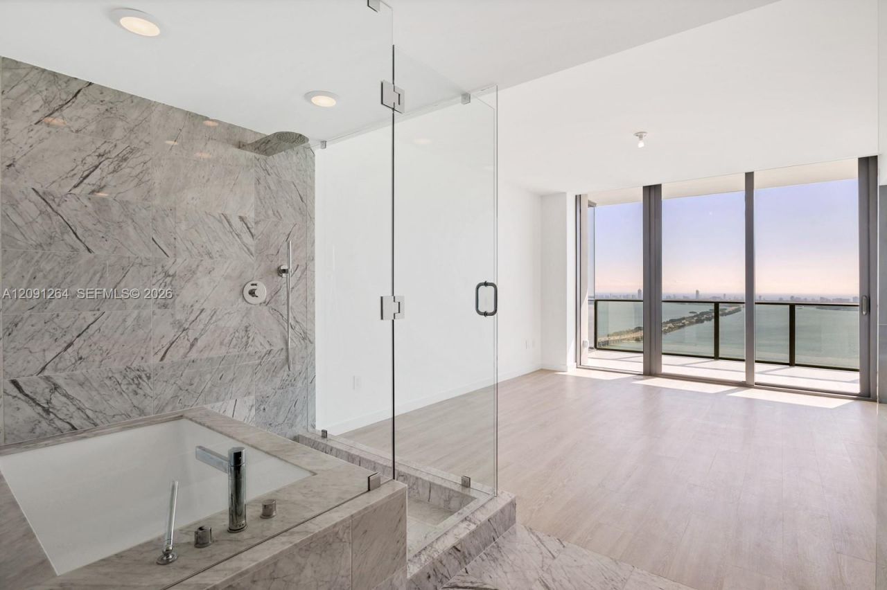 3131 NE 7th Ave , Unit 4803, Miami, FL 33137 Photo