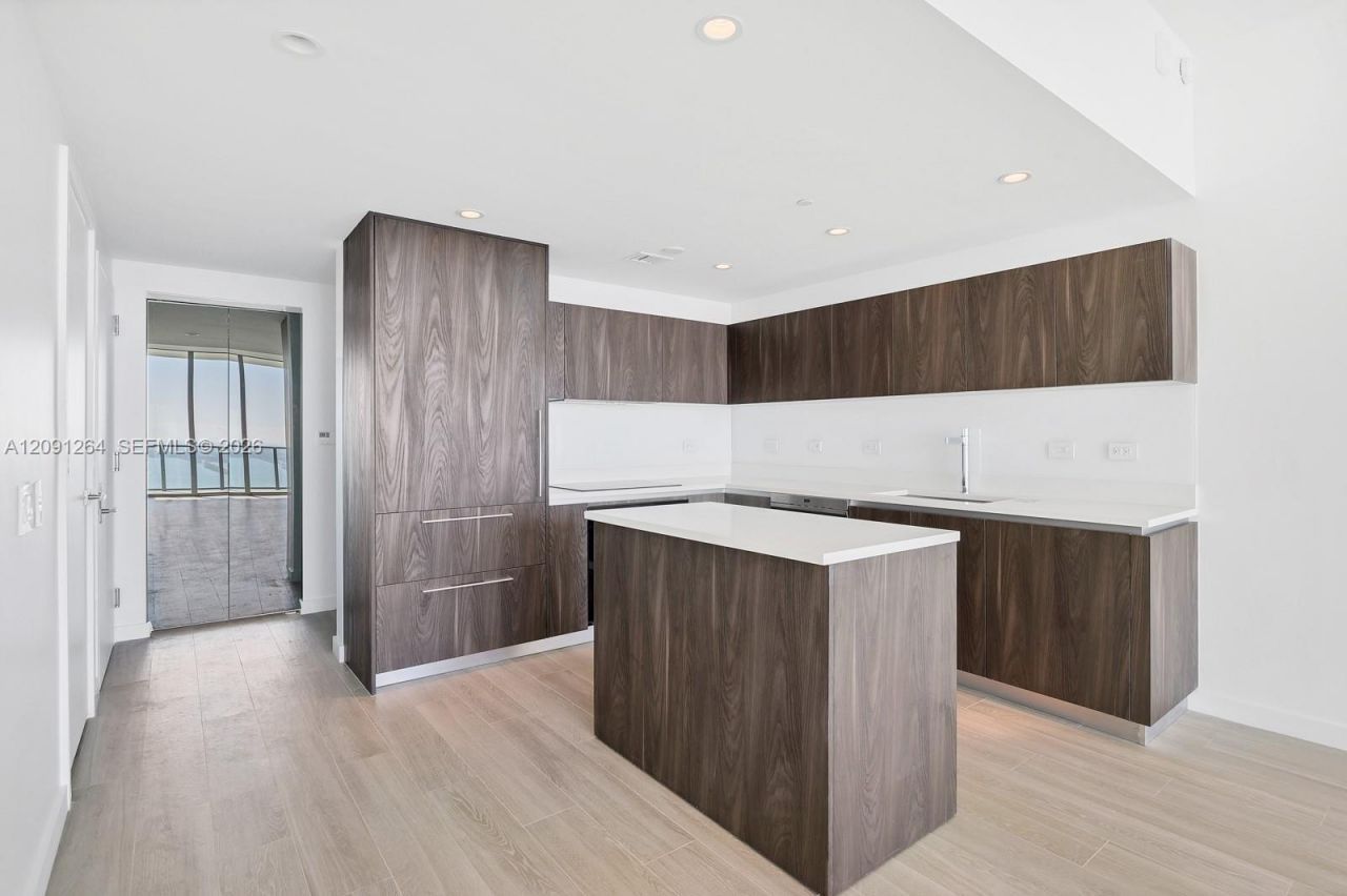 3131 NE 7th Ave , Unit 4803, Miami, FL 33137 Photo