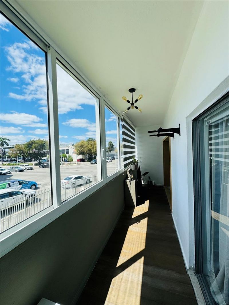1555 W 44th Pl , Unit 214D, Hialeah, FL 33012 Photo