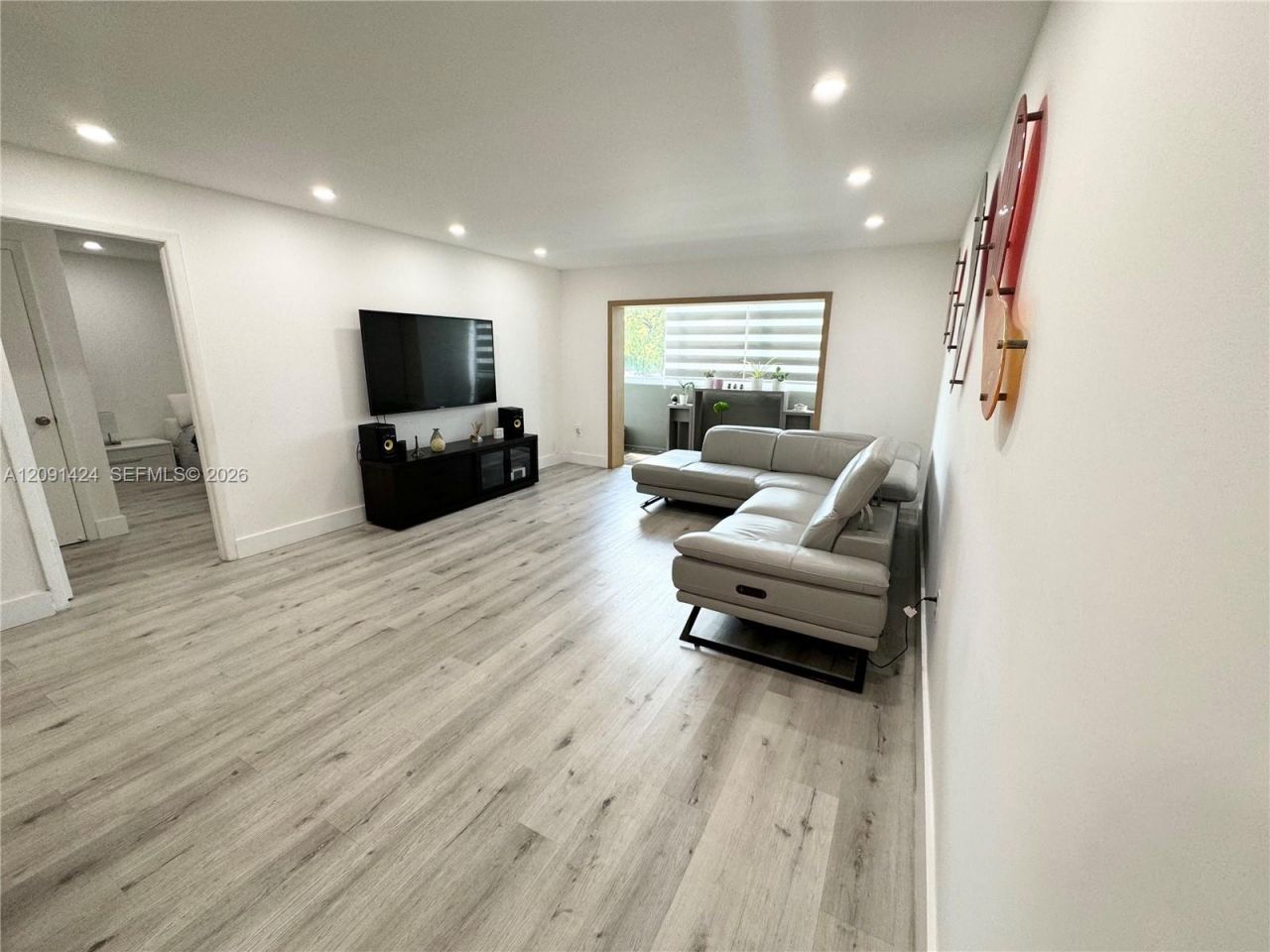 1555 W 44th Pl , Unit 214D, Hialeah, FL 33012 Photo