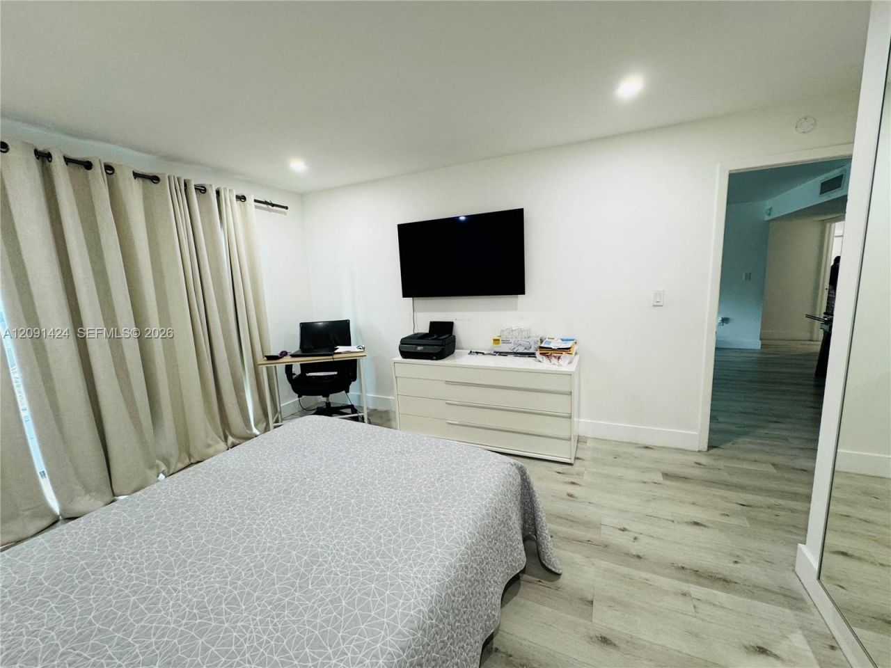 1555 W 44th Pl , Unit 214D, Hialeah, FL 33012 Photo