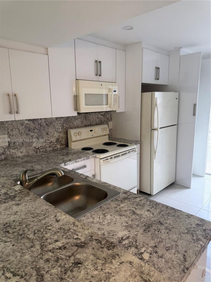 4008 W 9th Ct, Unit 56, Hialeah, FL 33012 Photo