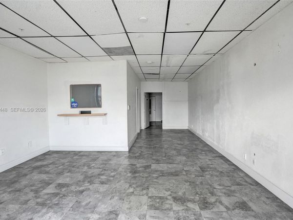 3908 NW 19th St , Lauderhill, FL 33311