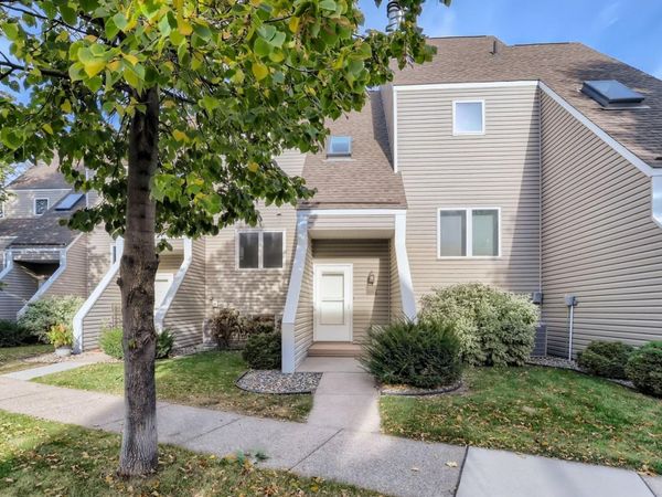 1318 Boardwalk Place, Minneapolis, MN 55411