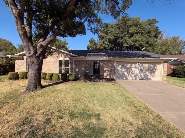 2209 Mountainview Drive, Hurst, TX 76054