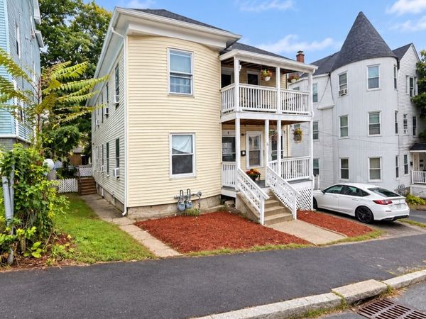 6 Delaware St, Worcester, MA 01603