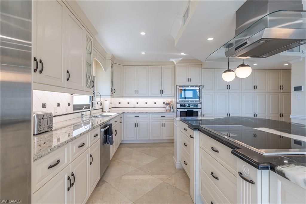 4031 Gulf Shore Blvd N, Unit PHIE, Naples, FL 34103 Photo