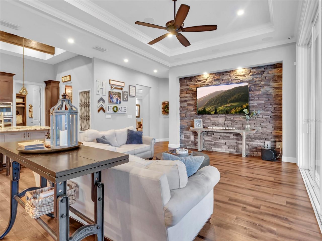 29547 Chapel Park Drive, Wesley Chapel, FL 33543 Photo