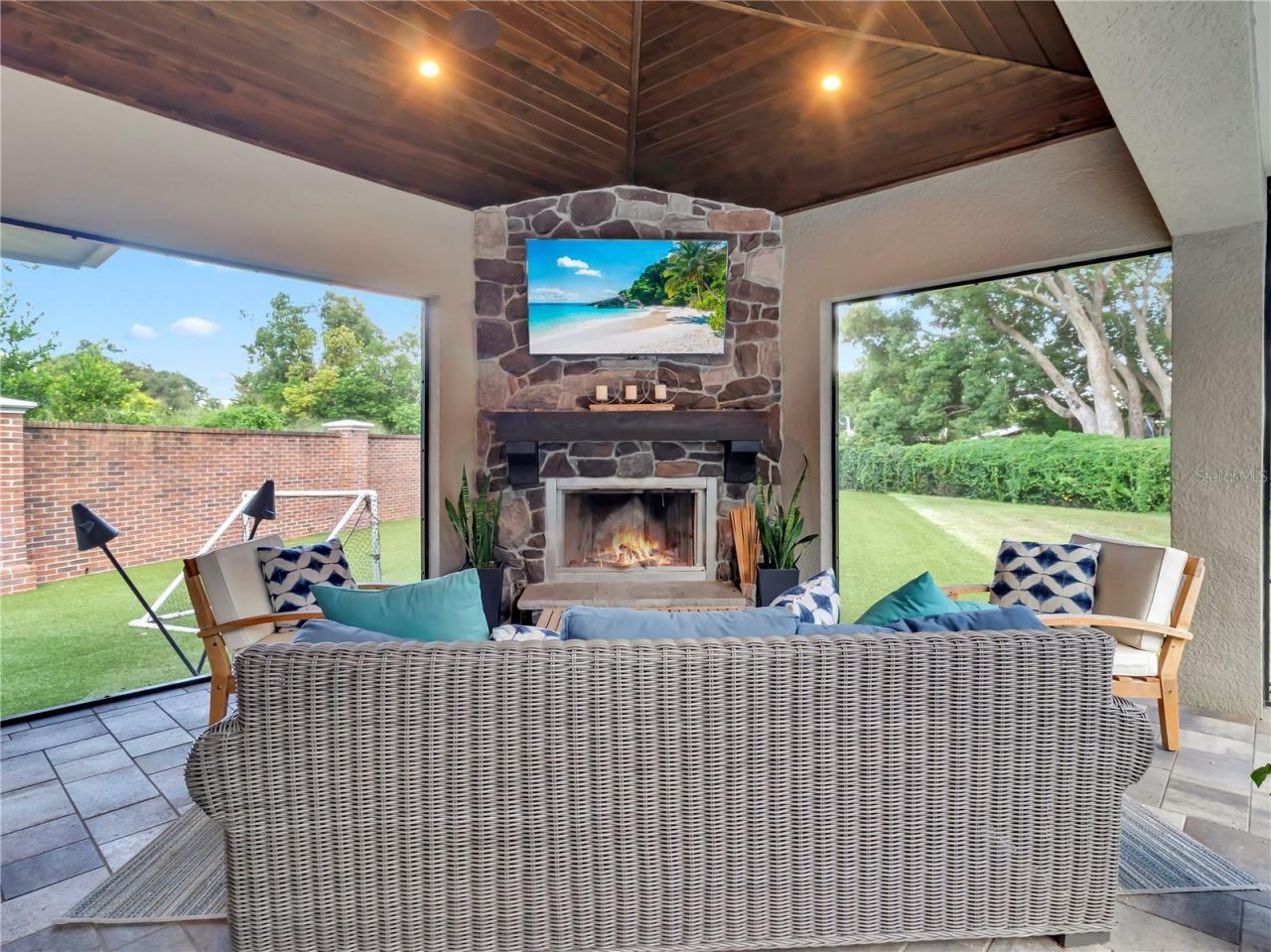 29547 Chapel Park Drive, Wesley Chapel, FL 33543 Photo