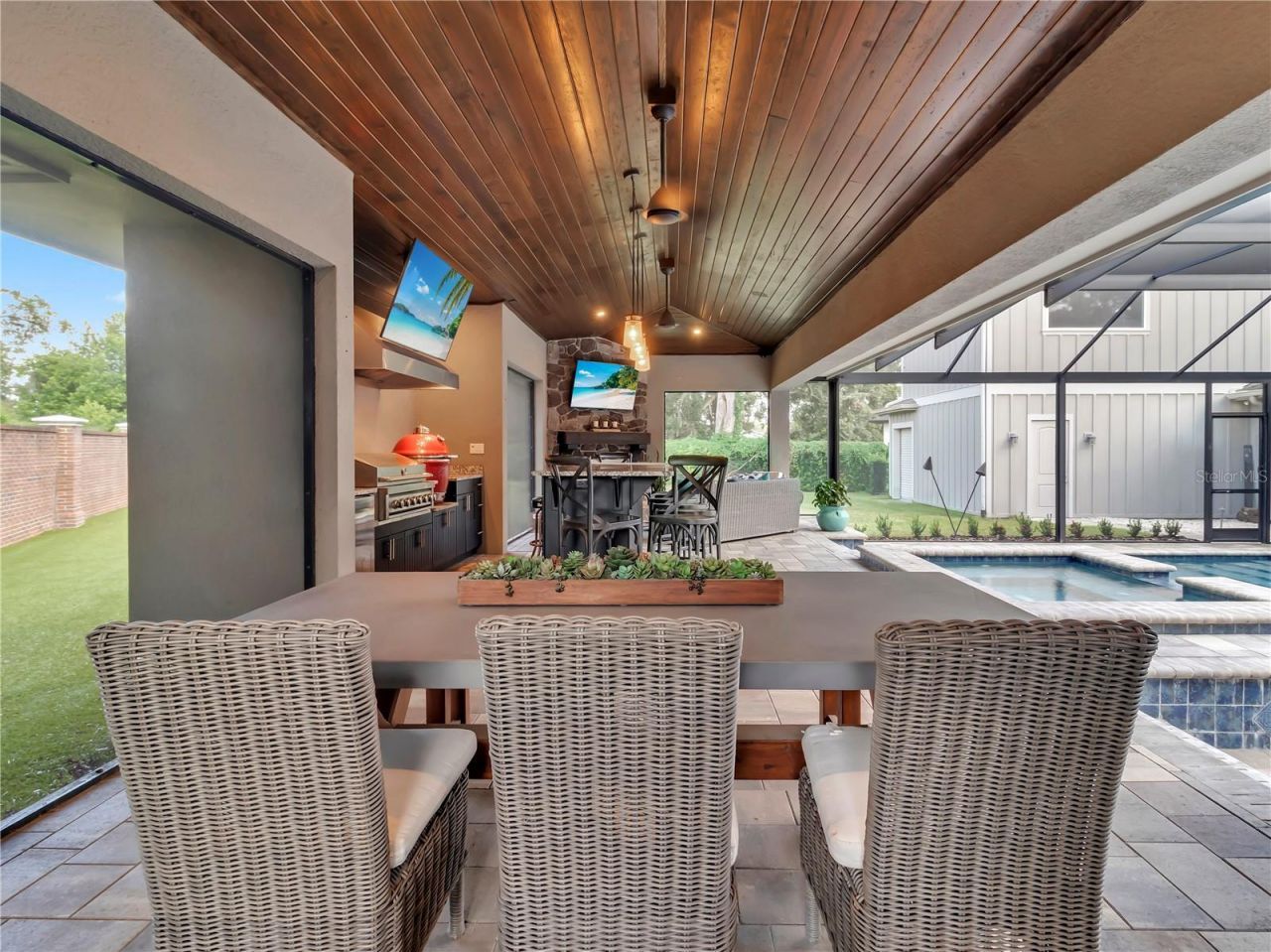 29547 Chapel Park Drive, Wesley Chapel, FL 33543 Photo