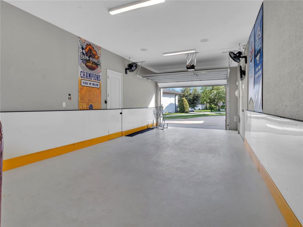 29547 Chapel Park Drive, Wesley Chapel, FL 33543 Photo