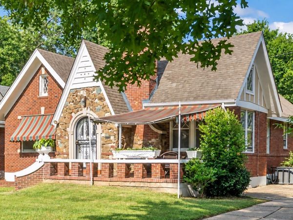 910 KENSINGTON PL, Memphis, TN 38107