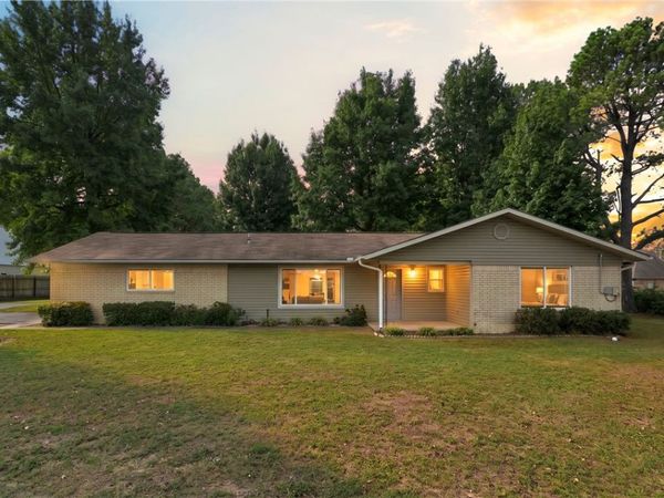 179 Morris Avenue , Springdale, AR 72764
