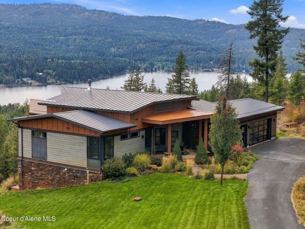 606 BERRY HILL, Cocolalla, ID 83813